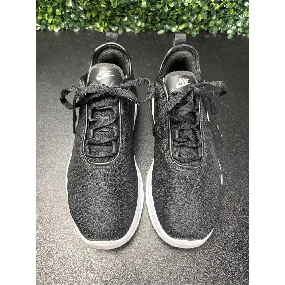 Nike Air Max Motion 2 Black White Shoes Womens Size 7 Sneakers
